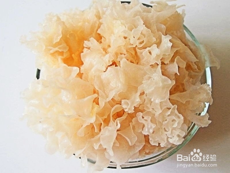 怎样做出家常菜系列之红枣银耳莲子汤