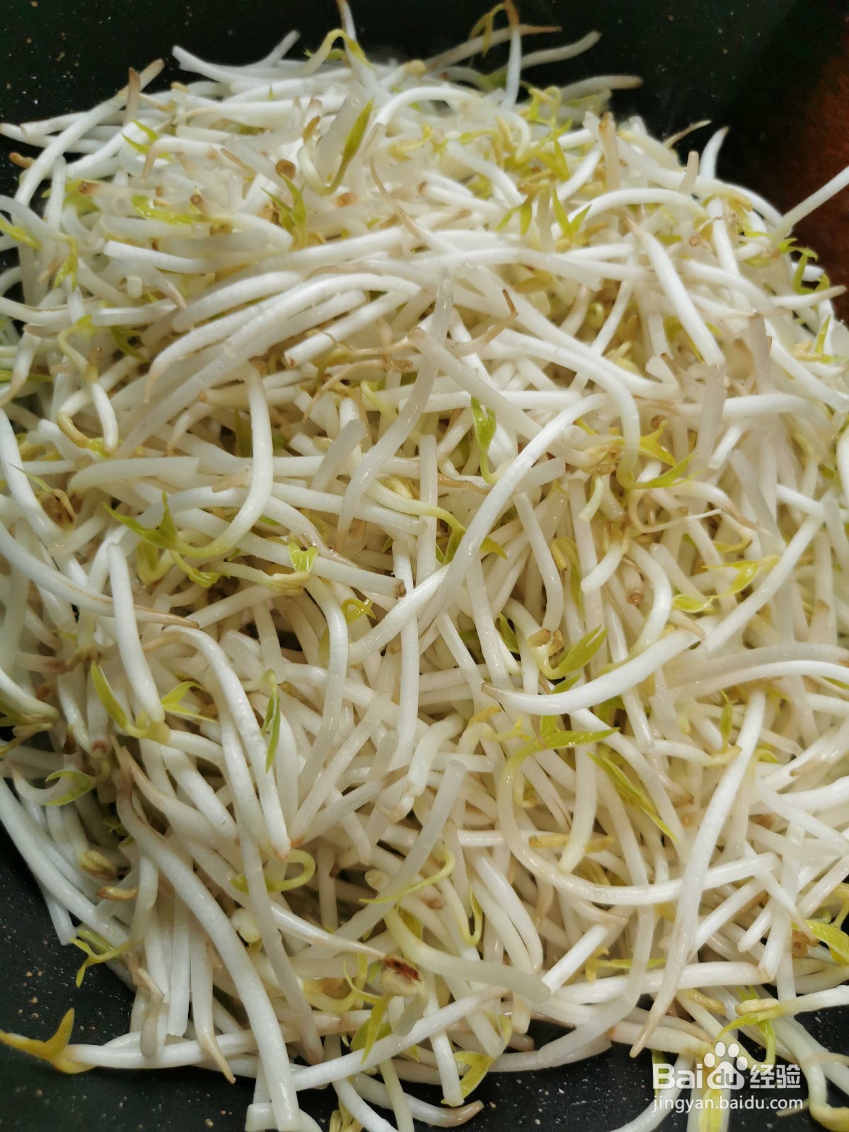 韭菜炒绿豆芽的做法