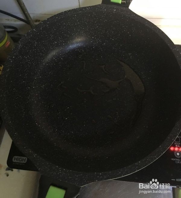 用鸡蛋煎饺子