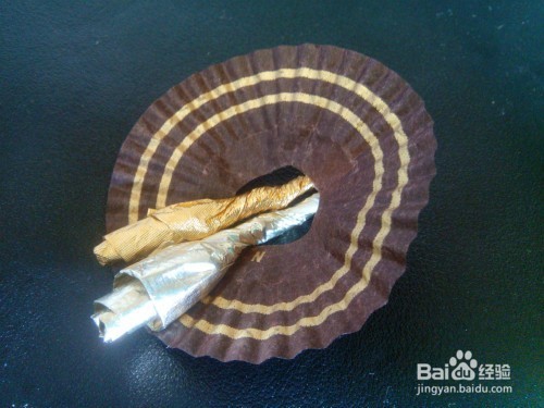 用费列罗糖纸做一束玫瑰花