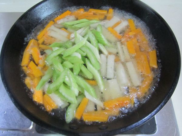 山药西芹炒南瓜