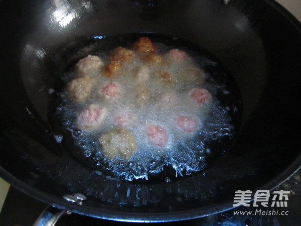 炸肉丸的家常做法