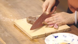 年夜饭-牛排大拌菜怎么做