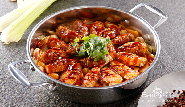 怎样做出好吃的三汁焖锅