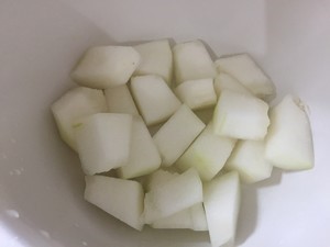 冬瓜猪蹄汤的做法