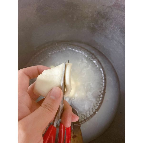 手工炸酱刀削面vs炸酱面