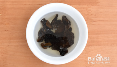 木耳黄瓜炒鸡蛋的做法