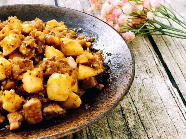 黑椒山药牛肉粒