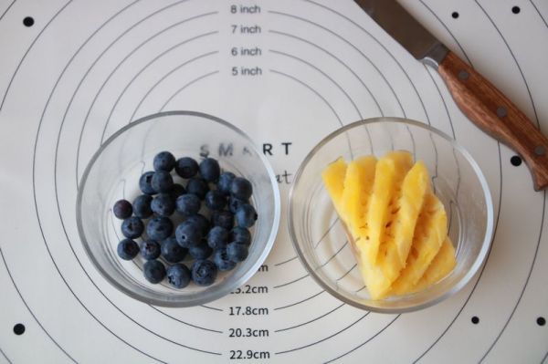 蓝莓菠萝水果派