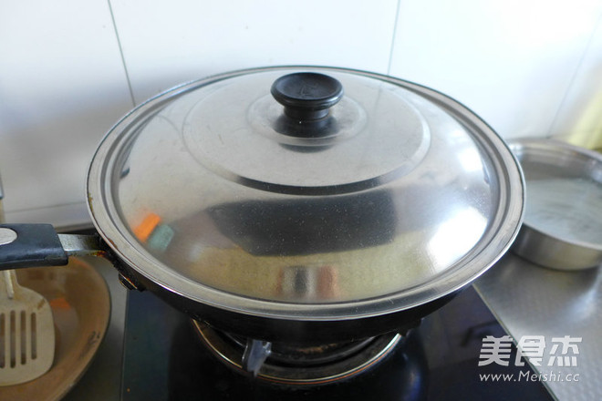 小鸡炖蘑菇的做法