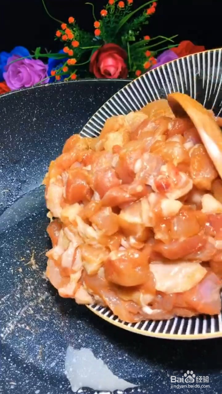 超级下饭易学的辣椒炒鸡腿肉要怎样做