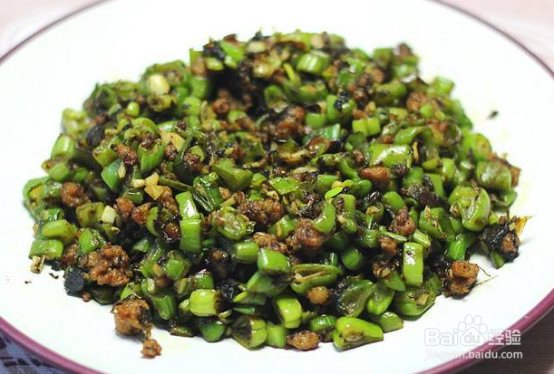 肉末豆角制作过程