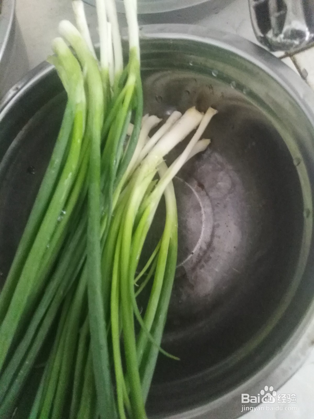 如何炒松花皮蛋