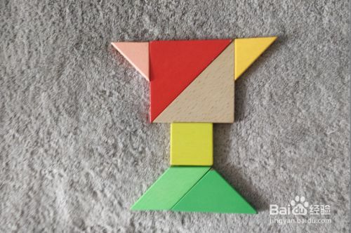 奖杯用七巧板怎样拼?