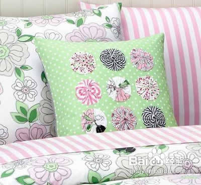 DIY布艺抱枕　旧物改造装扮时尚卧室