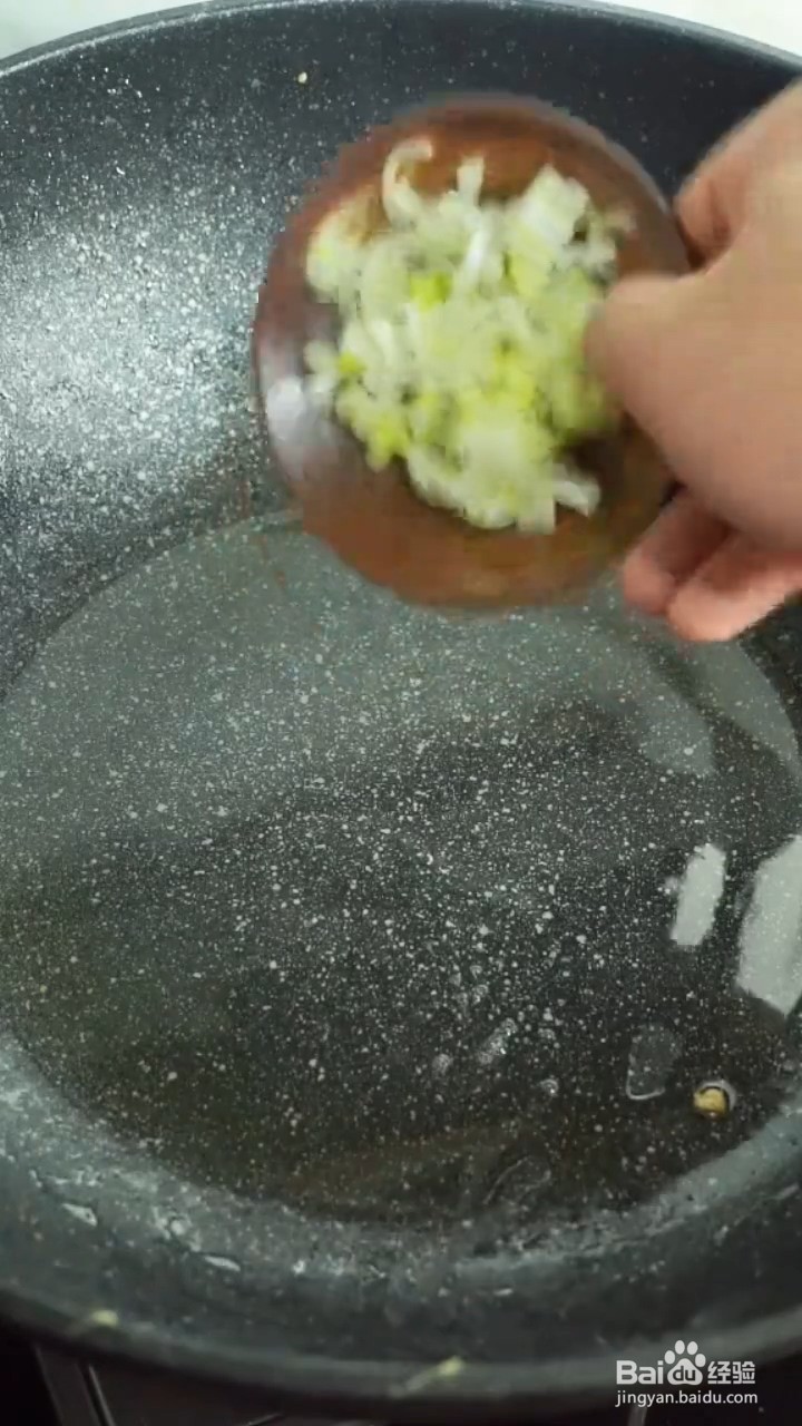 如何制作家常青椒炒鸡蛋