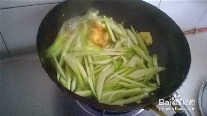 丝瓜炒鸡蛋的做法,这么做丝瓜炒鸡蛋