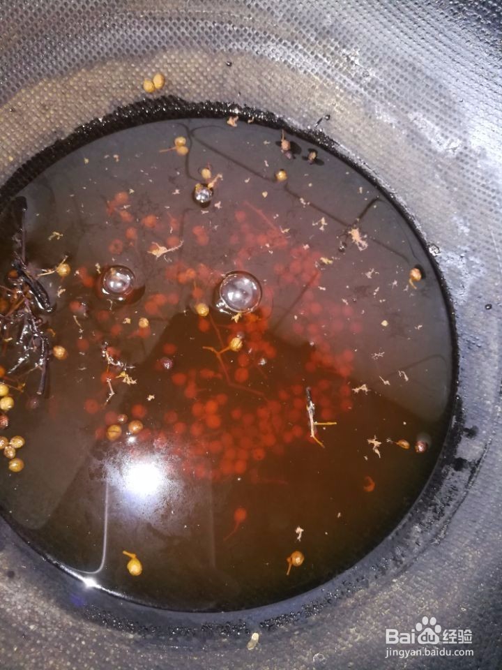 鸡蛋腌制过程中水有些发臭怎么办？