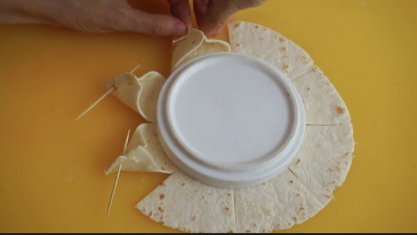 浓厚拉丝太阳海鲜披萨