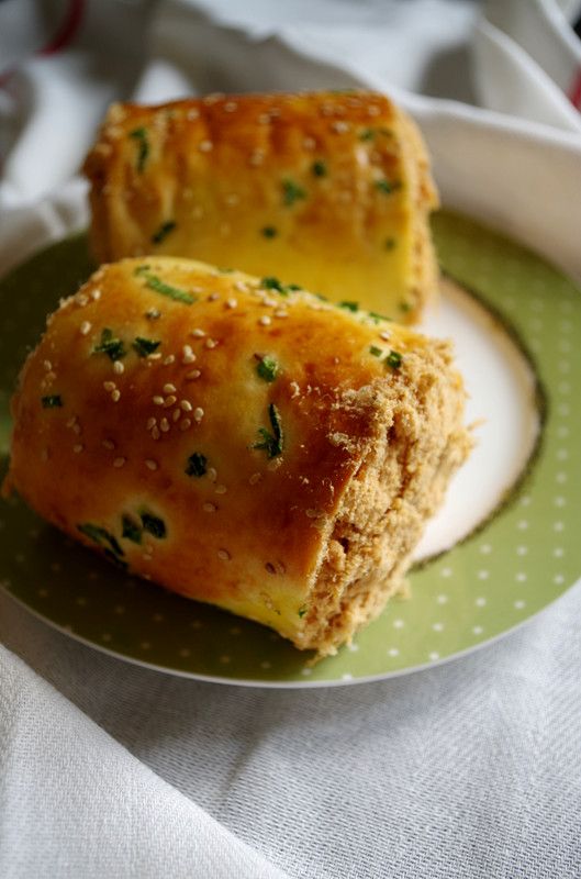 葱香肉松面包卷