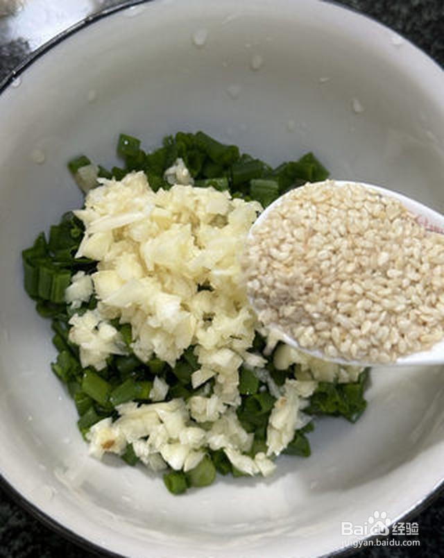 盐葱鸡腿肉怎么做？