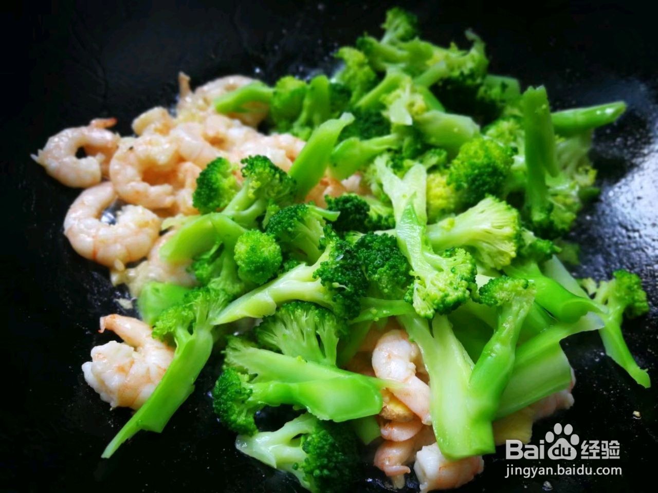 西兰花炒虾仁的做法