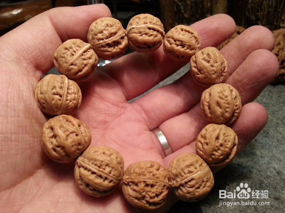 如何挑选好的小核桃小楸子手串