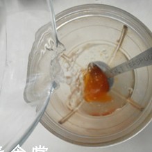 橙香梅味苏打水