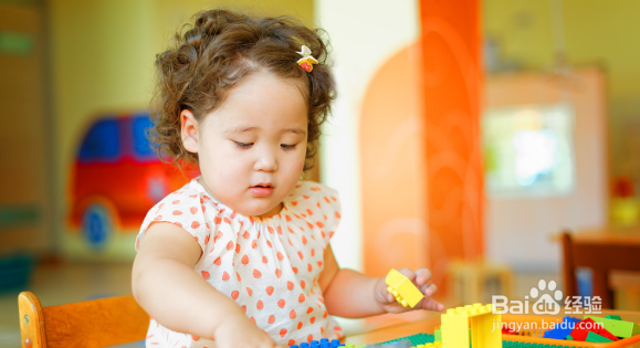 宝宝多大学爬最合适？最好提前做好准备！！