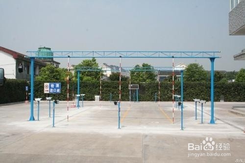 新规定倒车入库技巧