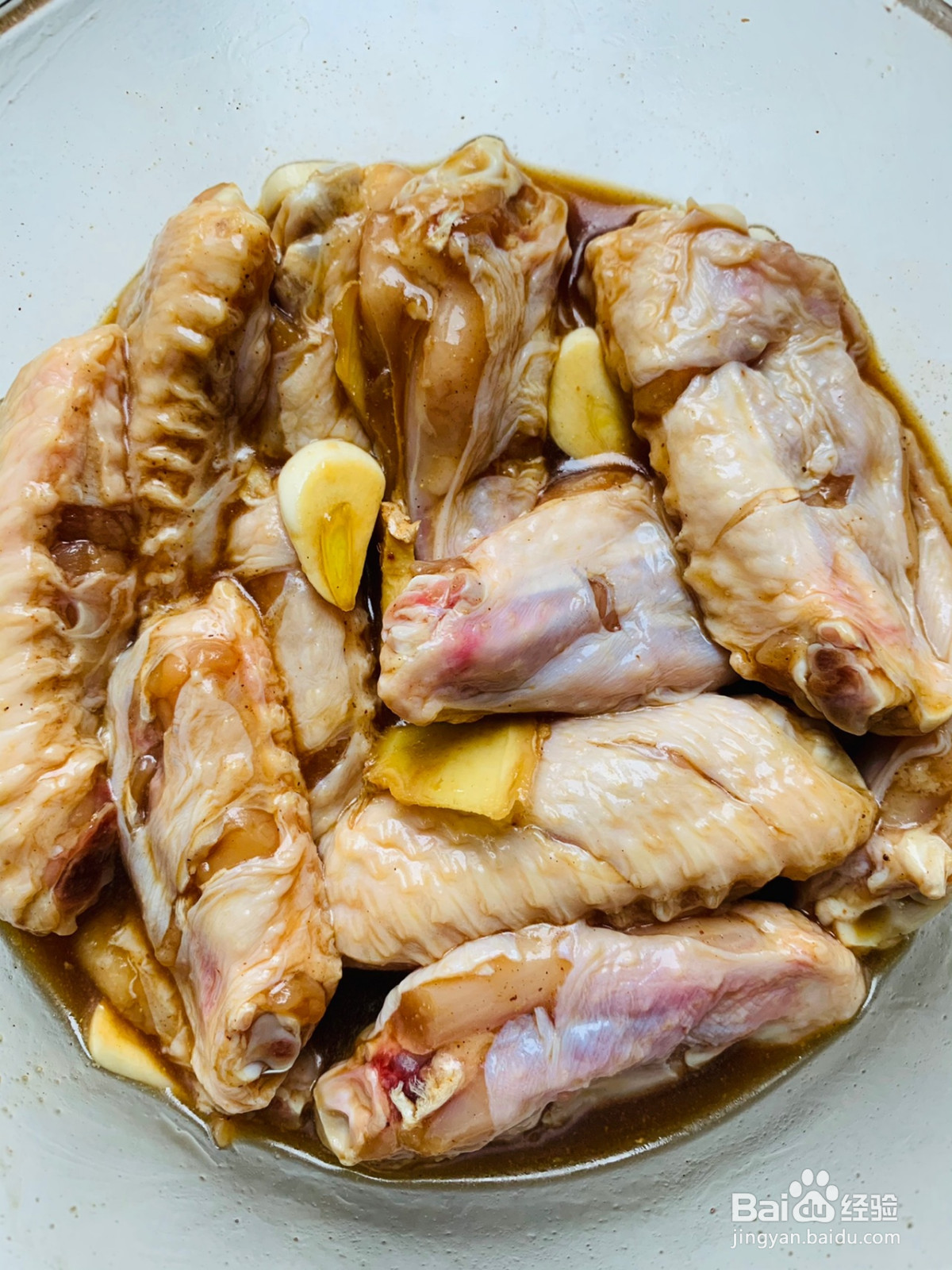 蒜香煎鸡翅的做法