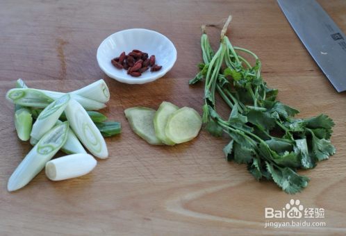 如何制作清炖牛肉萝卜汤?求菜谱,有视频有图集