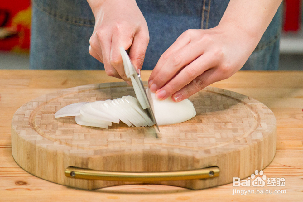 海鲜教程-瑶柱蒸萝卜