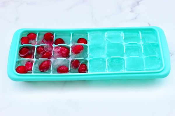 蔓越莓桑葚气泡水