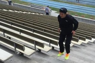 踢足球怎么练脚力