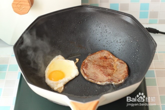 牛排番茄面早餐