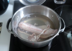 健康养生佳品凉拌鱿鱼黄瓜的做法