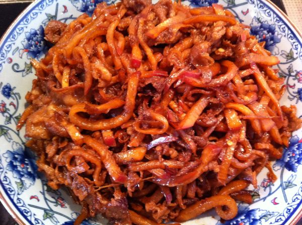 羊肉片炒便萝卜