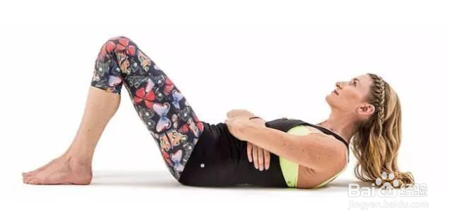 如何有效瘦肚子赘肉和大腿肉室内运动小窍门方法