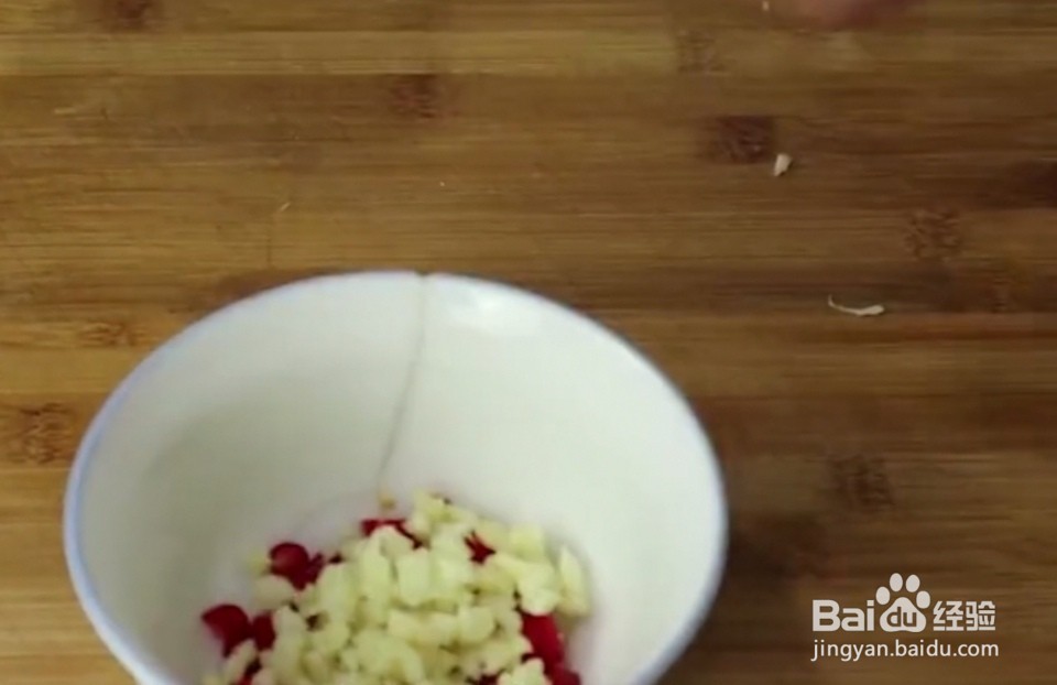 如何制作凉拌黄瓜?