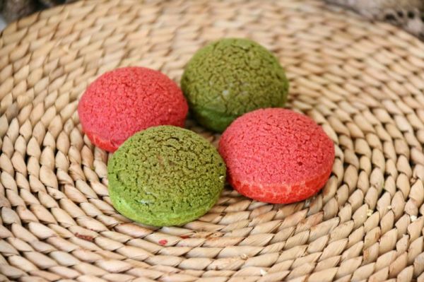 4种口味菠萝泡芙+3种口味冰激凌夹馅: