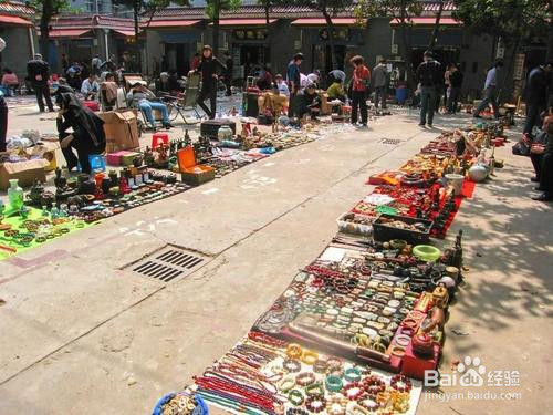 在路边摆摊怎么申请