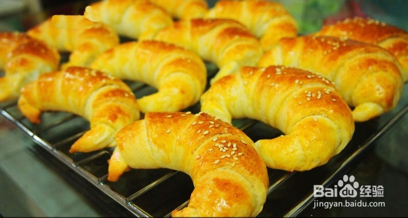 牛角面包的做法（不用自己揉面粉哦）
