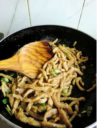 【年夜饭】青椒炒肉丝家常菜的做法