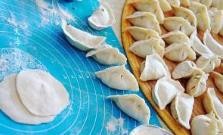 韭菜鸡蛋馅水饺的做法步骤