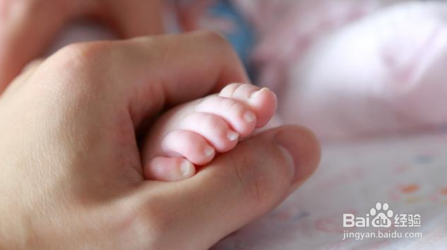 如何自己在家给新生儿宝宝拍照?