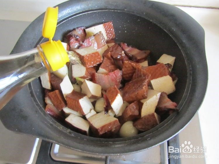 腊肉炒香干制作步骤！