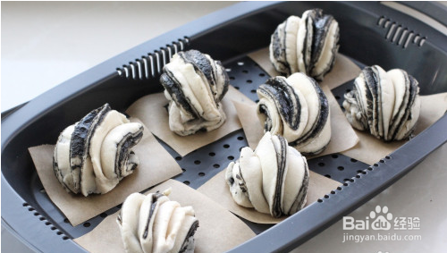 黑芝麻酱花卷的做法