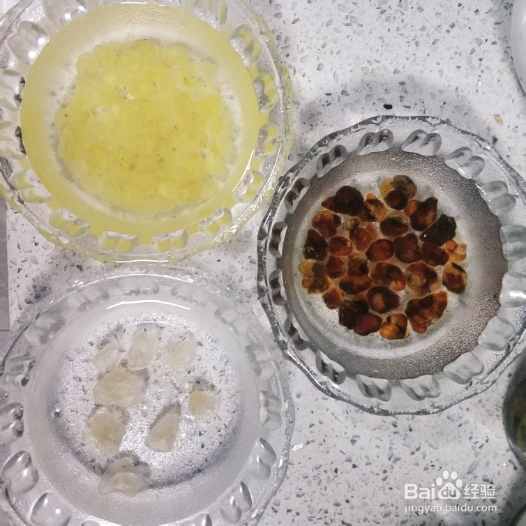 香香脆脆的桃胶银耳皂角米