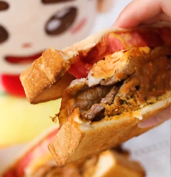韩式泡菜肥牛三明治